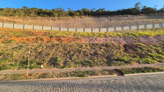 Lote/Terreno à venda, 300m² no Vina Del Mar, Juiz de Fora