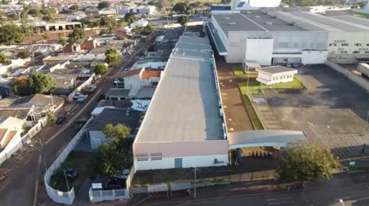 Sala Comercial para alugar, 2000m² no Leonor, Londrina