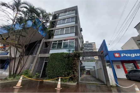 Sala Comercial à venda, 38m² no Menino Deus, Porto Alegre
