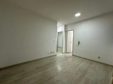 Apartamento com 2 Quartos para alugar, 50m² no Castelo, Belo Horizonte