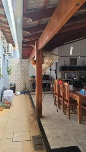 Casa com 3 Quartos à venda, 220m² no Alto Umuarama, Uberlândia
