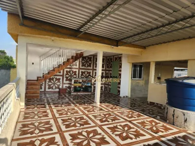 Casa com 3 Quartos à venda, 160m² no Marechal Hermes, Rio de Janeiro