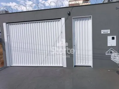 Casa com 2 Quartos à venda, 70m² no Novo Mundo, Uberlândia