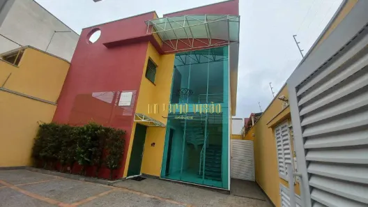 Imóvel Comercial à venda, 259m² no Jardim Santa Helena, Suzano