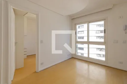 Kitnet com 1 Quarto à venda, 30m² no Moema, São Paulo