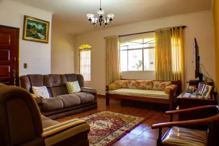 Casa com 4 Quartos à venda, 220m² no Vila Fachini, São Paulo