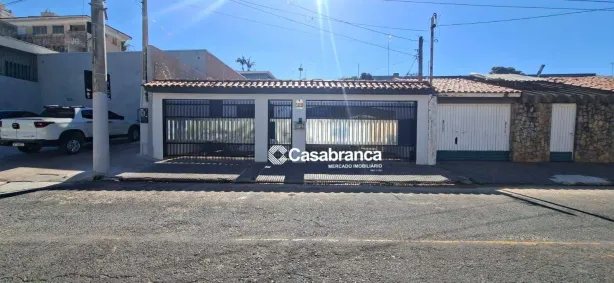 Casa com 5 Quartos para alugar, 228m² no Vila Trujillo, Sorocaba