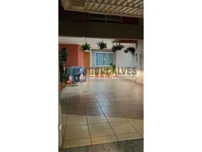 Sobrado com 3 Quartos à venda, 159m² no Campestre, Santo André