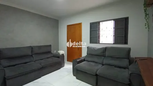 Casa com 3 Quartos à venda, 195m² no Jardim Brasília, Uberlândia