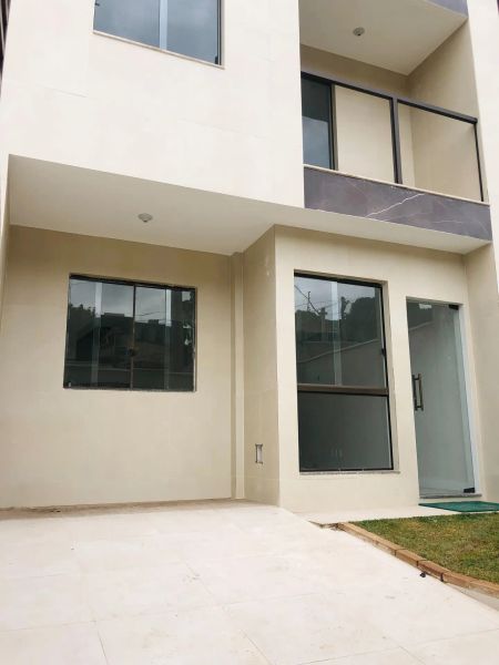 Casa com 3 quartos — Santa Amélia, Belo Horizonte