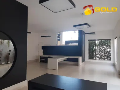 Casa com 3 Quartos para alugar, 280m² no Fundinho, Uberlândia