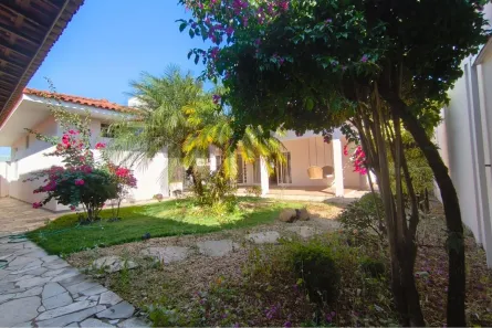Casa com 4 Quartos à venda, 394m² no Jardim Barão, Franca