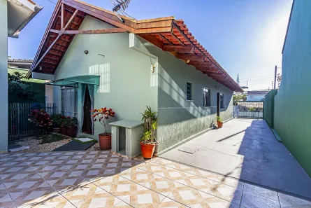 Casa com 3 Quartos à venda, 155m² no Cajuru, Curitiba