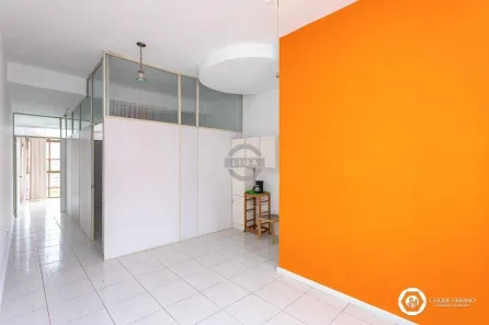 Sala Comercial para alugar, 52m² no Passo da Areia, Porto Alegre