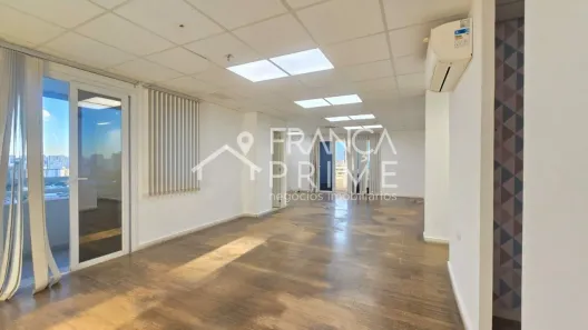 Prédio Comercial para alugar, 80m² no Várzea da Barra Funda, São Paulo