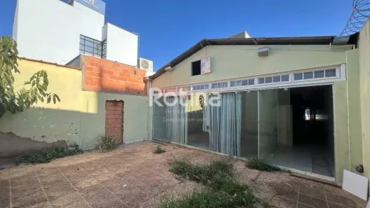 Prédio Comercial com 3 Quartos à venda, 323m² no Nossa Senhora Aparecida, Uberlândia