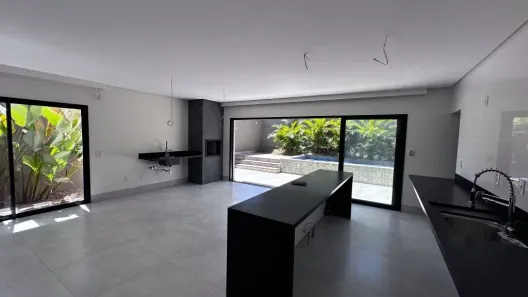 Casa com 4 Quartos à venda, 213m² no Jardins Barcelona, Senador Canedo