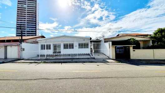 Casa com 4 Quartos à venda, 303m² no Parquelândia, Fortaleza