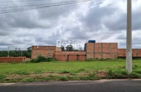 Lote/Terreno à venda, 250m² no Laranjeiras, Uberlândia