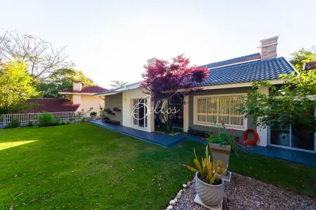Casa com 4 Quartos à venda, 378m² no Vista Alegre, Curitiba