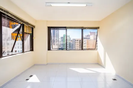 Sala Comercial à venda, 32m² no Centro, Curitiba