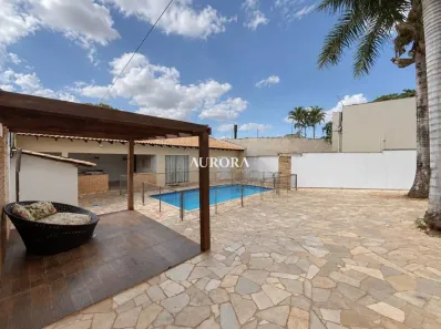Casa com 4 Quartos à venda, 217m² no Parque Residencial Alcântara, Londrina