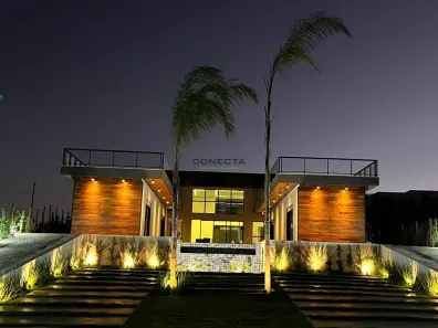 Casa de Condomínio com 4 Quartos à venda, 260m² no , Sertaneja