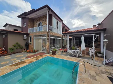 Sobrado com 4 Quartos à venda, 177m² no Jardim Porto Novo, Caraguatatuba