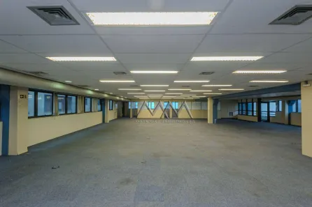 Sala Comercial para alugar, 748m² no Vila da Serra, Nova Lima