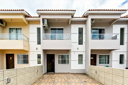 Sobrado com 2 Quartos à venda, 75m² no Ingleses do Rio Vermelho, Florianópolis