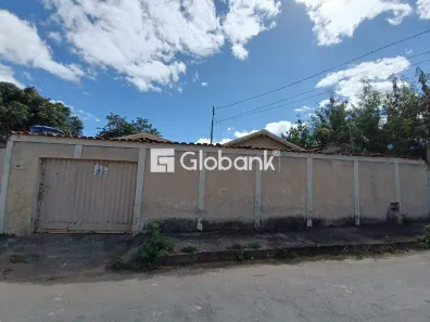 Lote/Terreno à venda, 275m² no Conjunto Residencial JK, Montes Claros