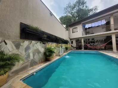 Sobrado com 3 Quartos à venda, 306m² no Jardim Medina, Poá