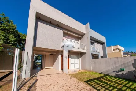 Sobrado com 3 Quartos à venda, 132m² no Floresta, Pareci Novo
