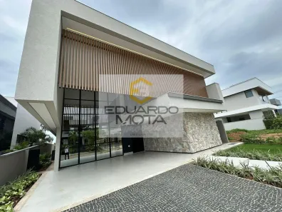 Casa de Condomínio com 4 Quartos à venda, 335m² no Plano Diretor Sul, Palmas
