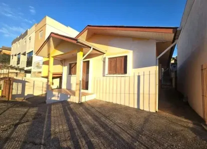 Casa com 3 Quartos para alugar, 100m² no Desvio Rizzo, Caxias do Sul