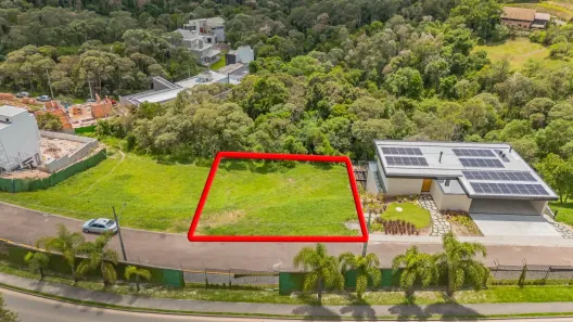 Lote/Terreno à venda, 700m² no Butiatuvinha, Curitiba