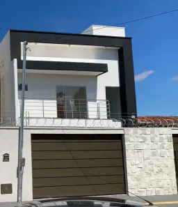 Sobrado com 3 Quartos à venda, 119m² no Jardim Europa, Goiânia