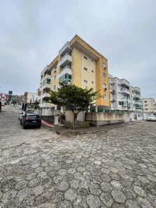 Apartamento com 2 Quartos para alugar, 62m² no Serraria, São José