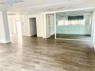 Sala Comercial para alugar, 200m² no Vila Olímpia, São Paulo