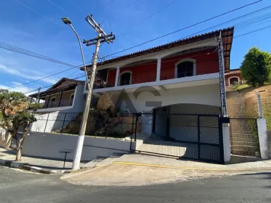 Casa com 3 Quartos à venda, 179m² no Jardim Yara, Serra Negra