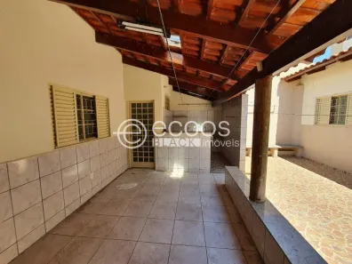 Casa com 4 Quartos à venda, 250m² no Nossa Senhora Aparecida, Uberlândia