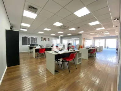 Galpão/Depósito/Armazém para alugar, 674m² no Vila Santa Maria, São Paulo