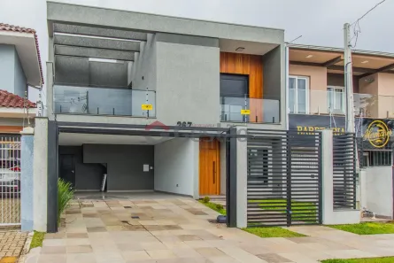Sobrado com 3 Quartos à venda, 198m² no Igara, Canoas