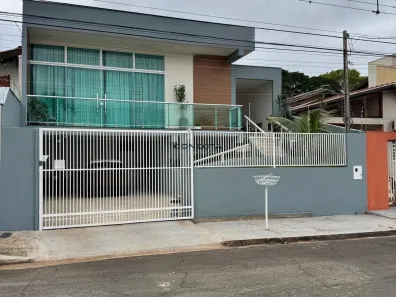 Casa com 2 Quartos à venda, 184m² no Jardim Alvorada, Londrina