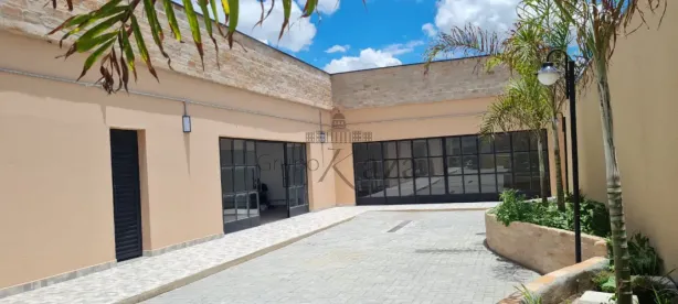 Prédio Comercial com 4 Quartos à venda, 344m² no Centro, Caçapava