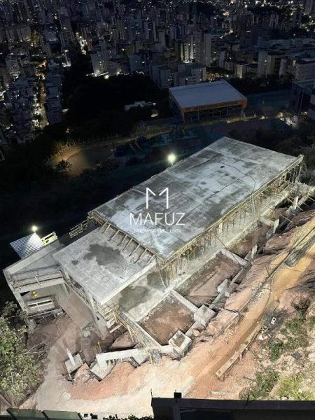 Casa com 4 quartos — Buritis, Belo Horizonte