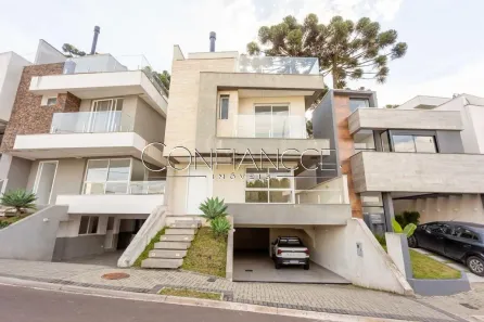 Casa de Condomínio com 1 Quarto à venda, 211m² no Santa Cândida, Curitiba