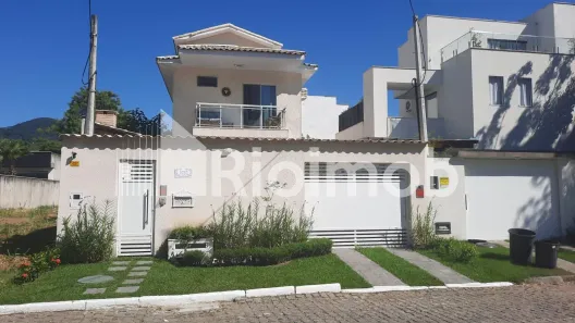 Casa de Condomínio com 4 Quartos à venda, 209m² no Vargem Grande, Rio de Janeiro