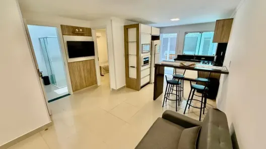 Casa com 2 Quartos para alugar, 75m² no Centro, Itapema