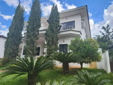 Casa de Condomínio com 5 Quartos para alugar, 450m² no Loteamento Portal do Sol I, Goiânia